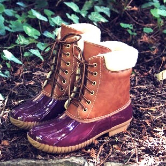 Wine Duck Boots - Picture 2 of 4