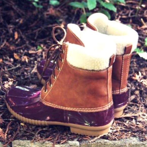 Wine Duck Boots - Picture 4 of 4