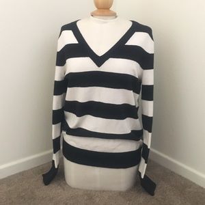 Michael Kors V-Neck White and white sweater Sz S