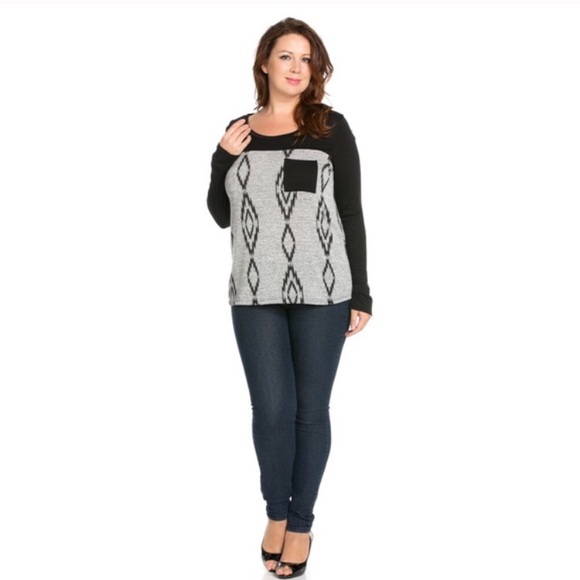 🆕Aztec Print Top - Picture 3 of 4