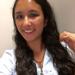 Meet your Posher, Danielle