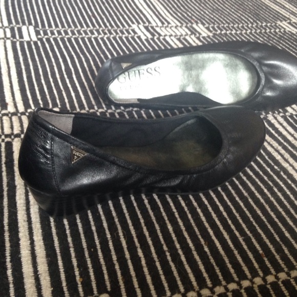 GUESS Like New 1.5" wedges