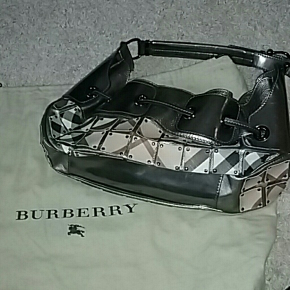 Burberry purse