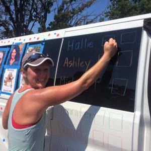 Meet your Posher, Hallie