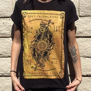 Obey t shirt