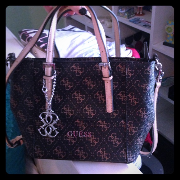 Guess purse with wrap around shoulder handle