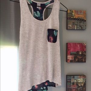 Very Chic Pocket Tank