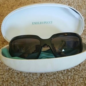 Emilio Pucci womens sunglasses with case and cloth