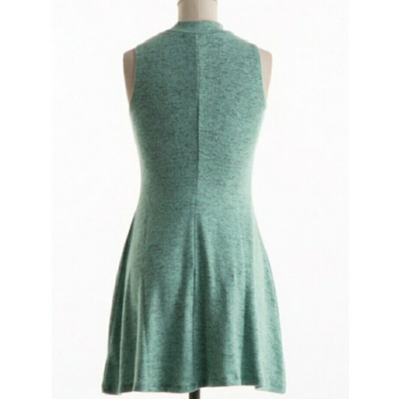 Mint green knit dress - Picture 3 of 4