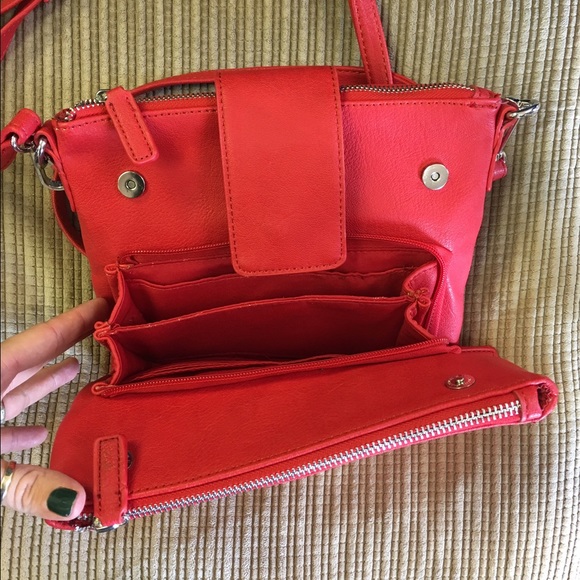 Liz Claiborne crossbody - Picture 2 of 3