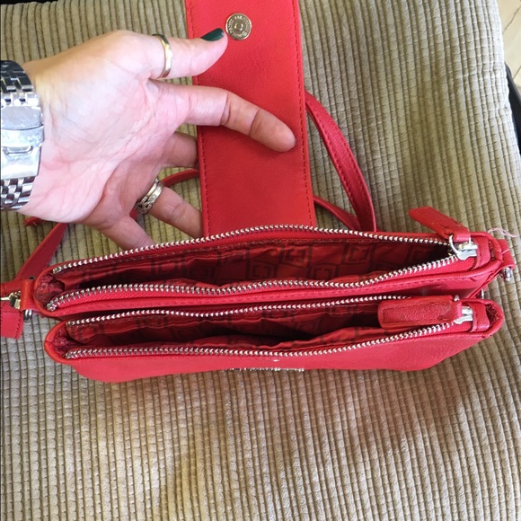 Liz Claiborne crossbody - Picture 3 of 3