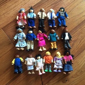 💗Ryan's Room Wooden doll bundle of 16❤