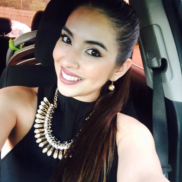 Meet your Posher, Itzel