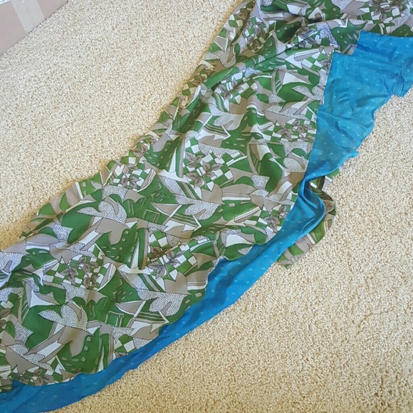 Swimsuit wrap frayed at one end