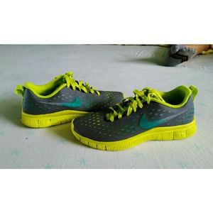 Nike Running Shoes 5.0