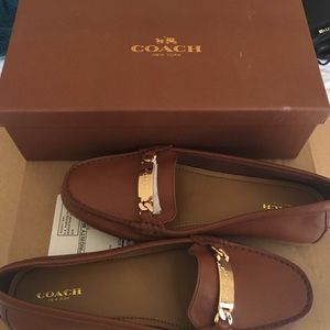 Coach olive pebble grain leather loafers 9.5