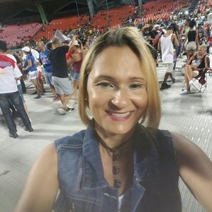 Meet your Posher, Elvia