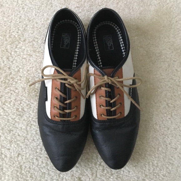 the sophie oxfords by vans