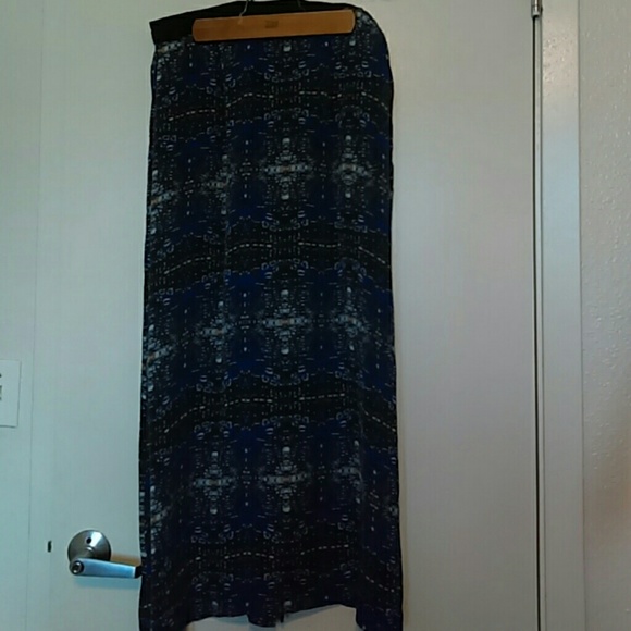 A.L.C Blue Patterned Silk Skirt 6 - Picture 3 of 3