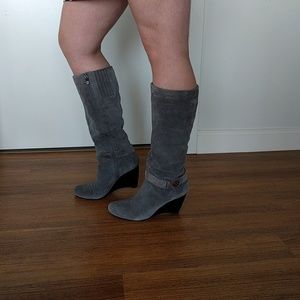 BCBG Generation grey suade wedge boots