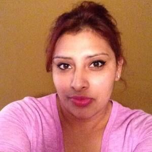 Meet your Posher, Yesenia