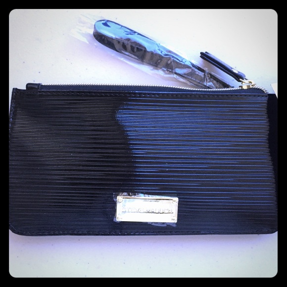 Black Textured Wristlet