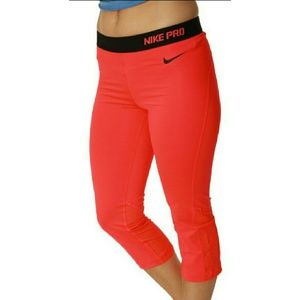 Nike Pro capri