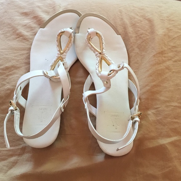 Sandles
