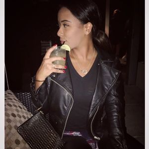 Meet your Posher, Alexis