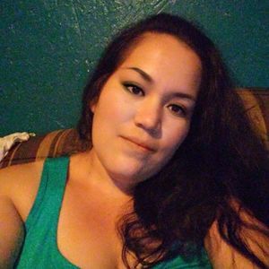 Meet your Posher, Adela