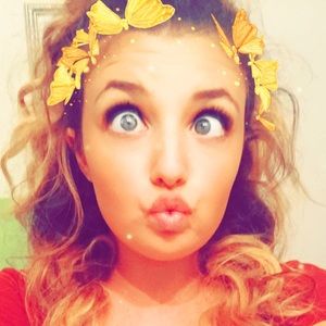 Meet your Posher, Lexi