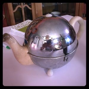 Fashionable Teapot