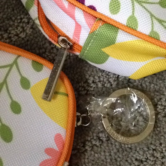 make up bag - Picture 3 of 4