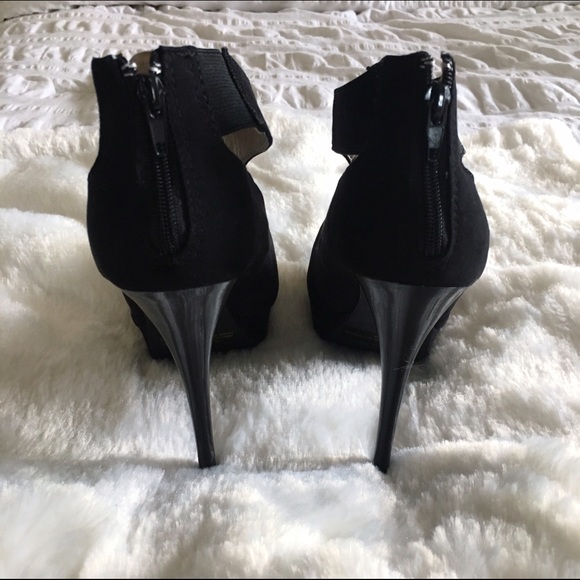 T-strap heels - Picture 4 of 4