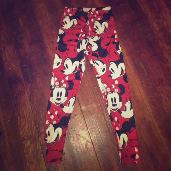 Mini mouse pants Never worn to small 😤