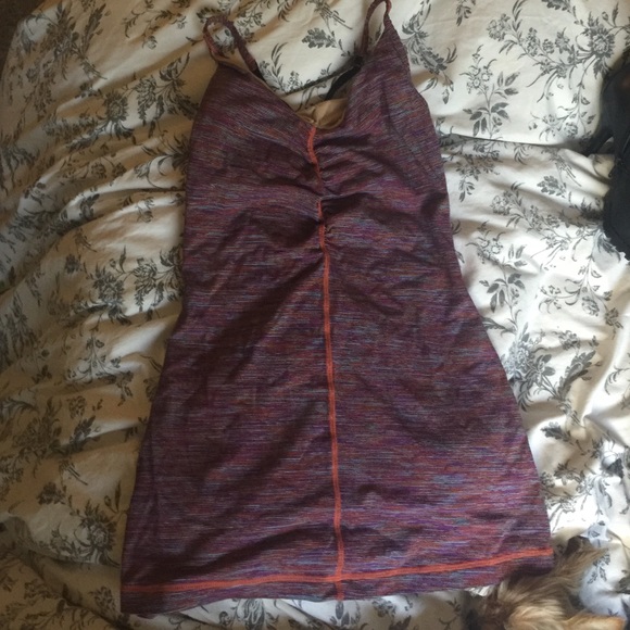 Lululemon top