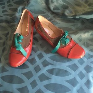 Never Worn Chelsea Crew Red bow heels