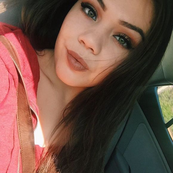Meet your Posher, Anamarie
