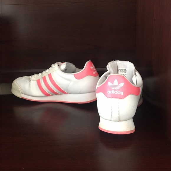 Adidas shoes - Picture 3 of 4