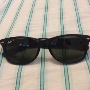 Authentic polarized Ray Ban Wayfarers!