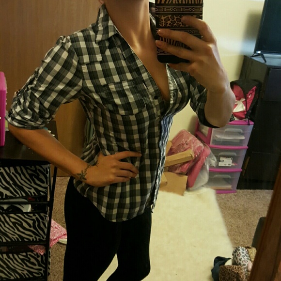 Button up blouse - Picture 3 of 4