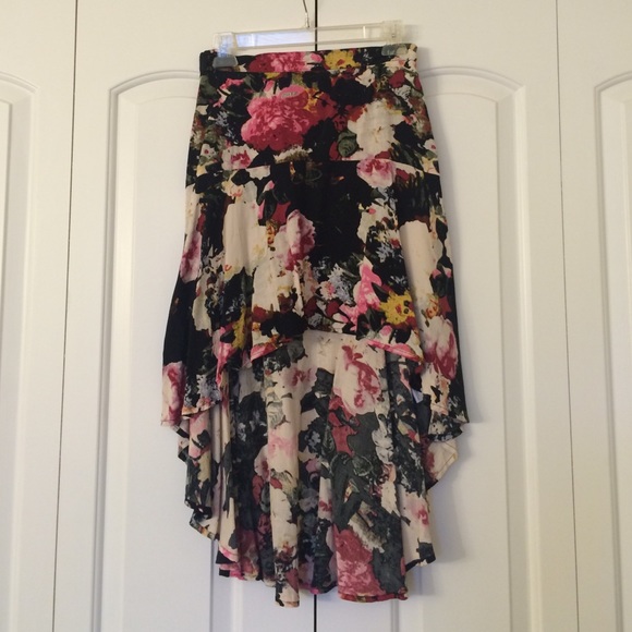 Hi lo Kimichi Blue Floral Skirt