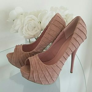 Pumps /stilettos / open toe pumps