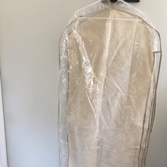 Garment protector