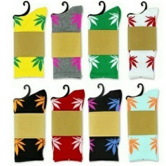 Maple leaf 420 crew socks!!