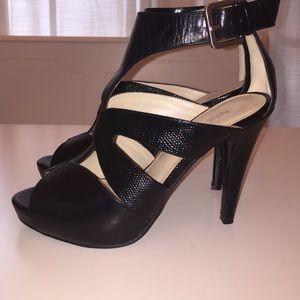 Nine West strappy Heels