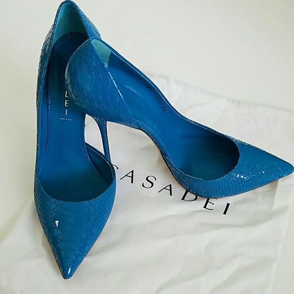 Snake Embossed Casadei heels,size 10 - Picture 2 of 4