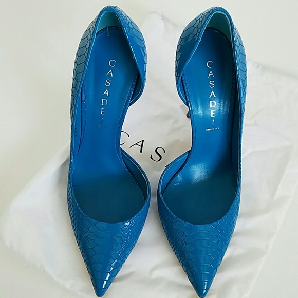 Snake Embossed Casadei heels,size 10 - Picture 3 of 4