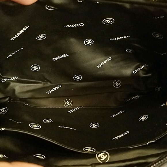 **SOLD**Chanel Makeup Bag - Picture 2 of 4