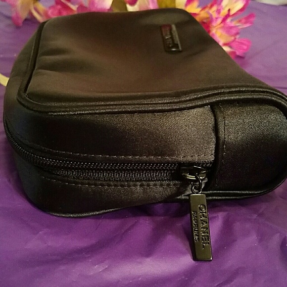 **SOLD**Chanel Makeup Bag - Picture 4 of 4